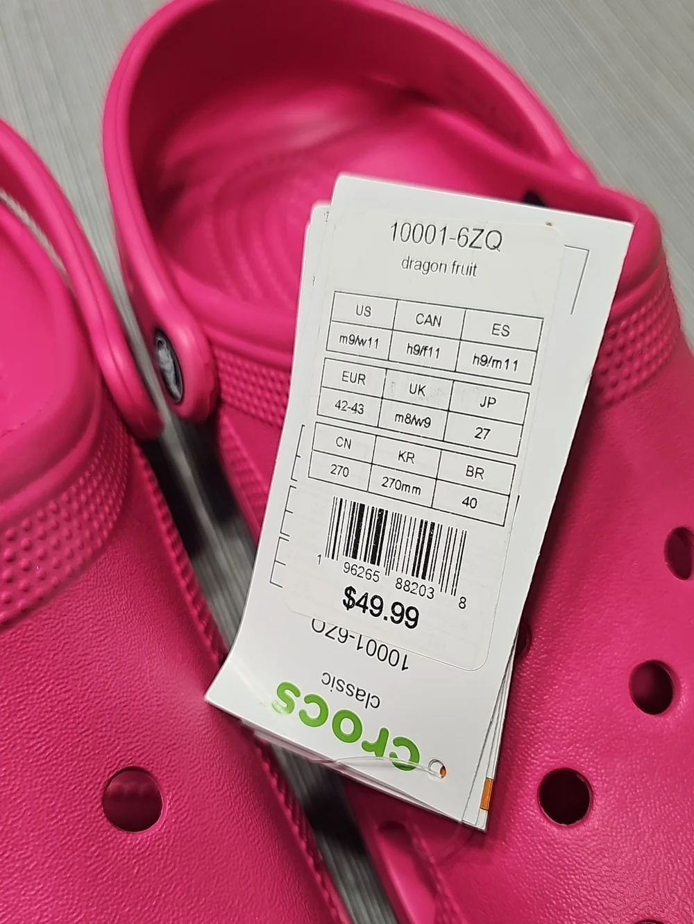 Crocs Classic Unisex Clogs In Dragonfruit. NIB. UNISEX.